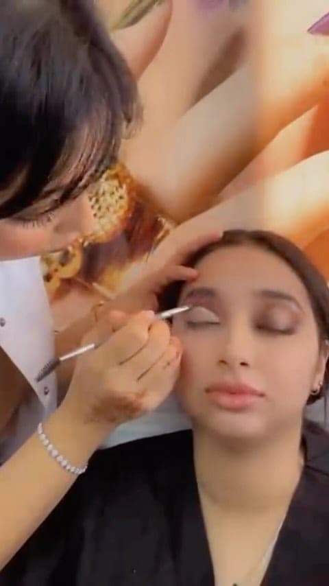 إزالة الشعر بالشمع