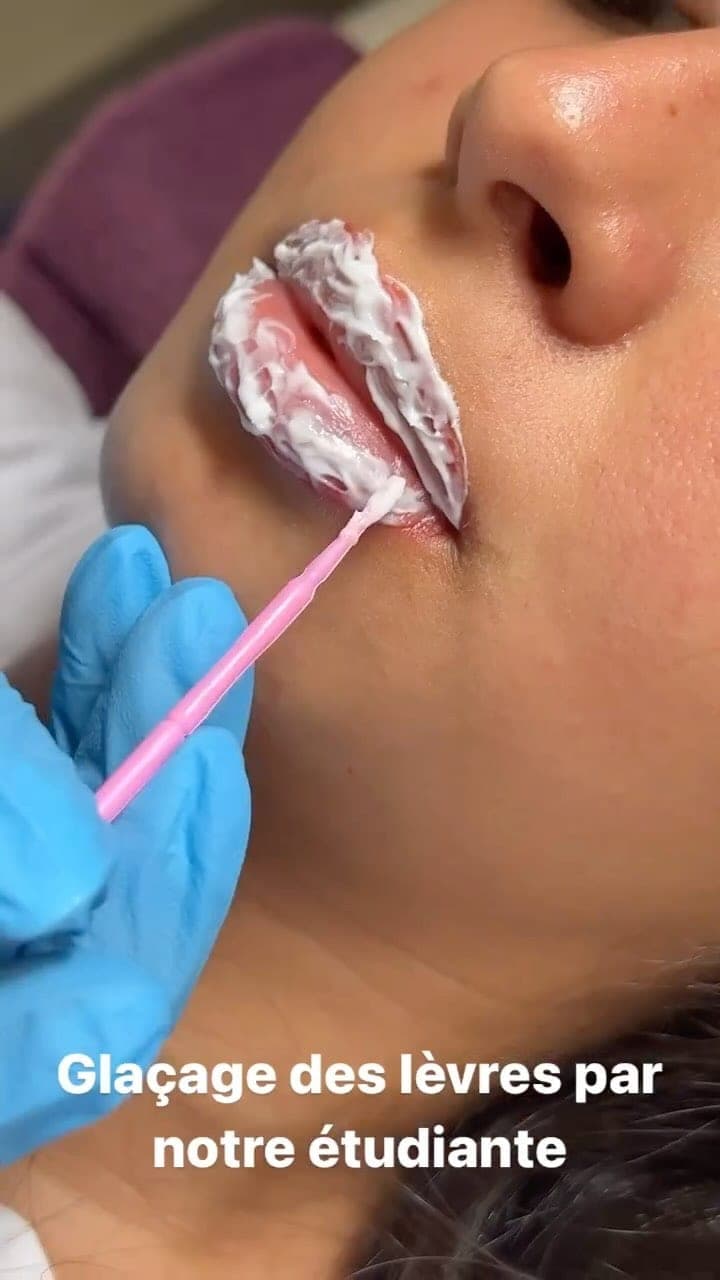عناية احترافية بالوجه